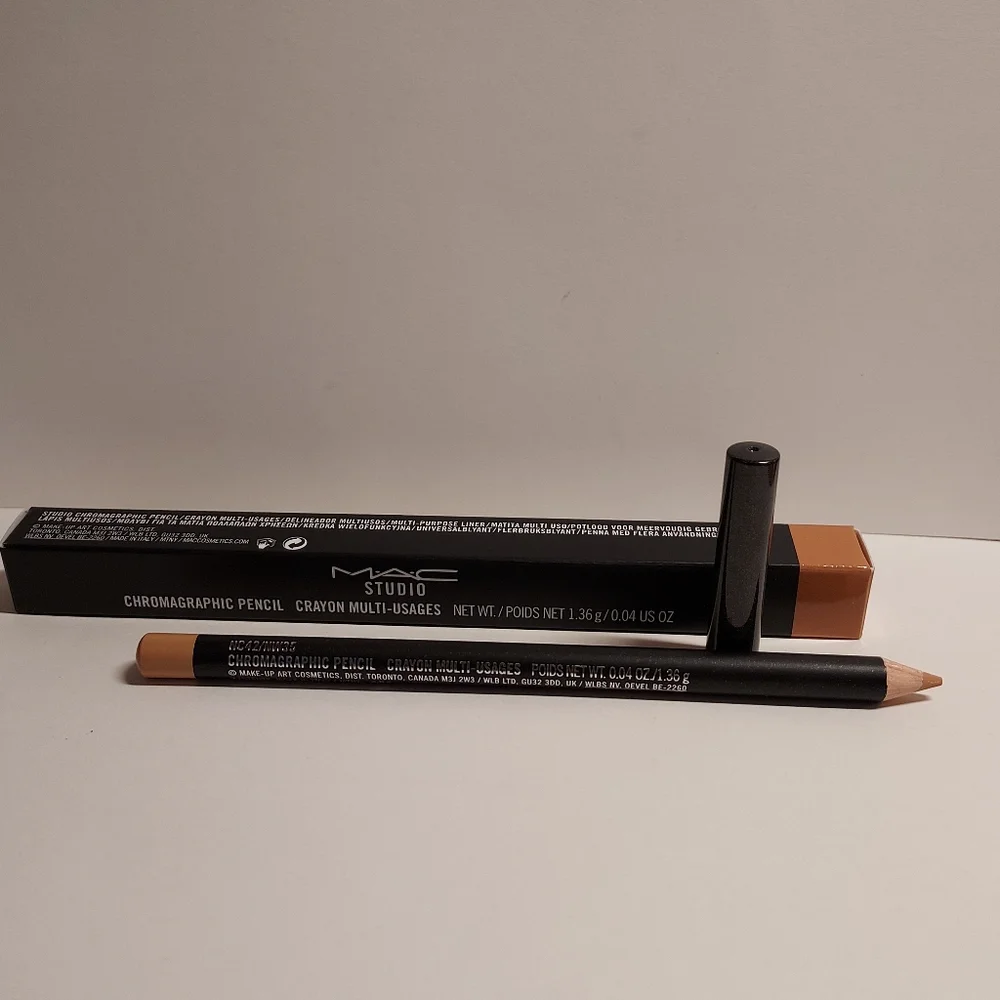 MAC Chromagraphic Pencil Multi-Use Liner *NC42/NW35* / .04 oz / New in box